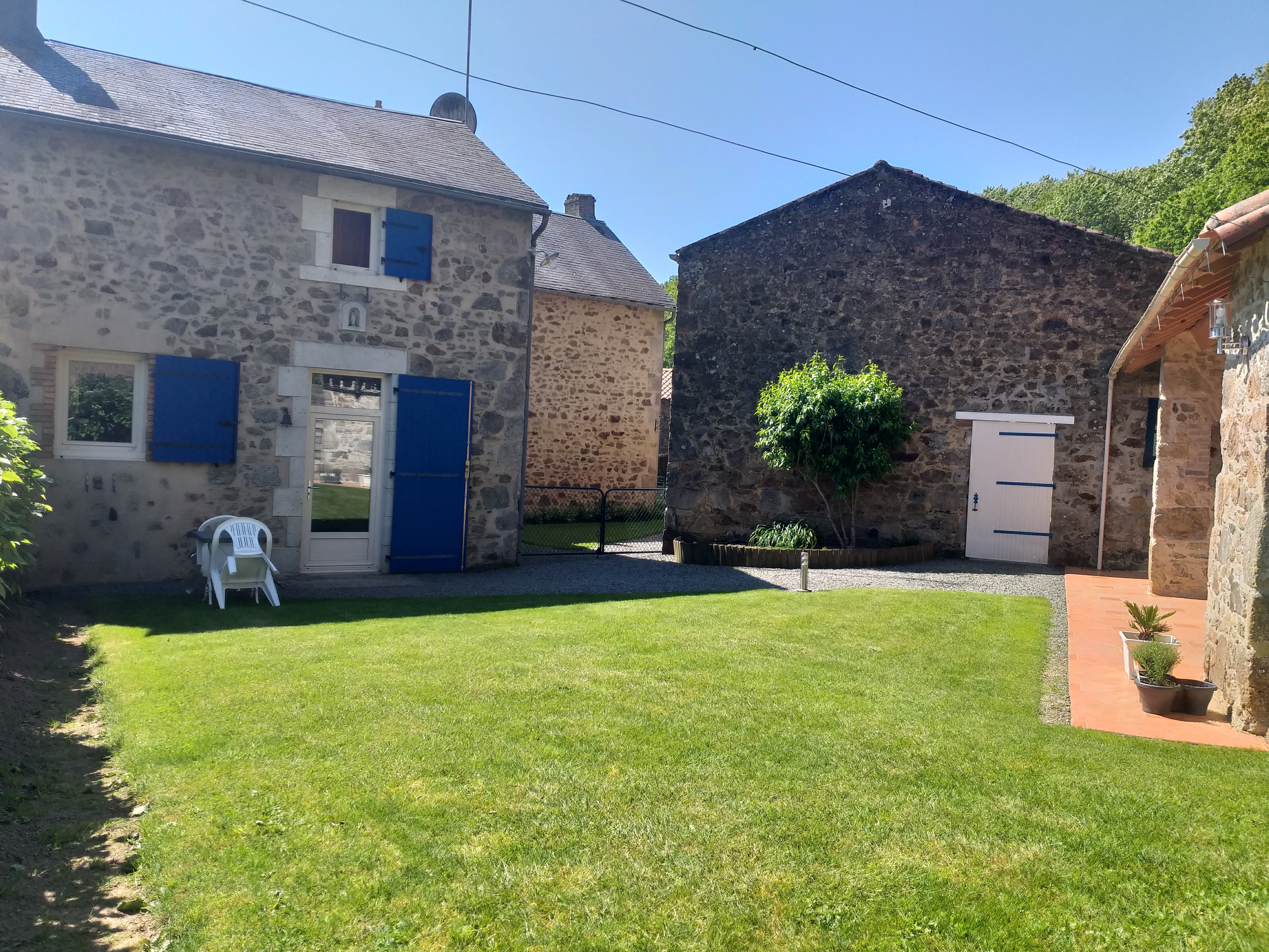 vente proche puy du fou à la Flocelliere , maison en pierre entierement rénovée,4ch, terrain vente proche puy du fou à la Flocelliere , maison en pierre entierement rénovée,4ch, terrain
